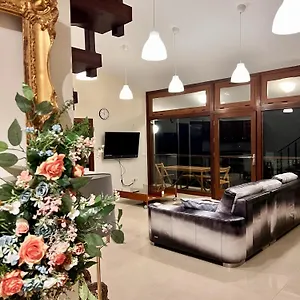https://maricarmen-tacoronte.in-canary-islands.com